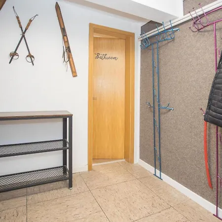 - 'ferienhaus K17 Voor 18 Pers' - Kirchstrasse 17 | * Winterberg