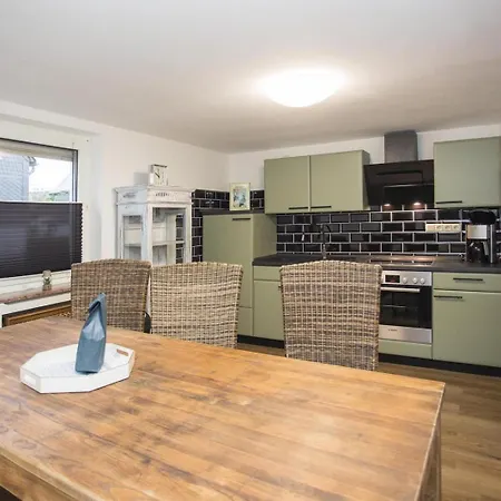 Holiday home - 'ferienhaus K17 Voor 18 Pers' - Kirchstrasse 17 |