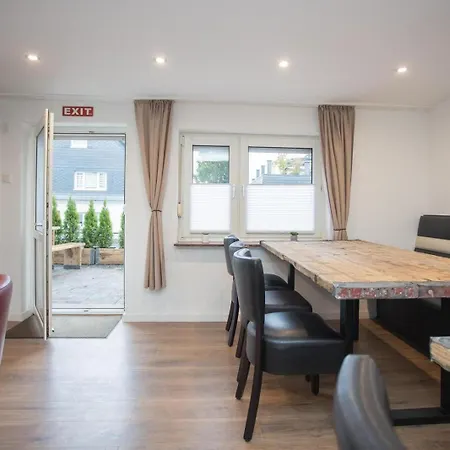 Holiday home - 'ferienhaus K17 Voor 18 Pers' - Kirchstrasse 17 | *