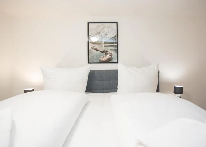 Welcome In - Groepsaccommodatie Met Terras En Berging Winterberg