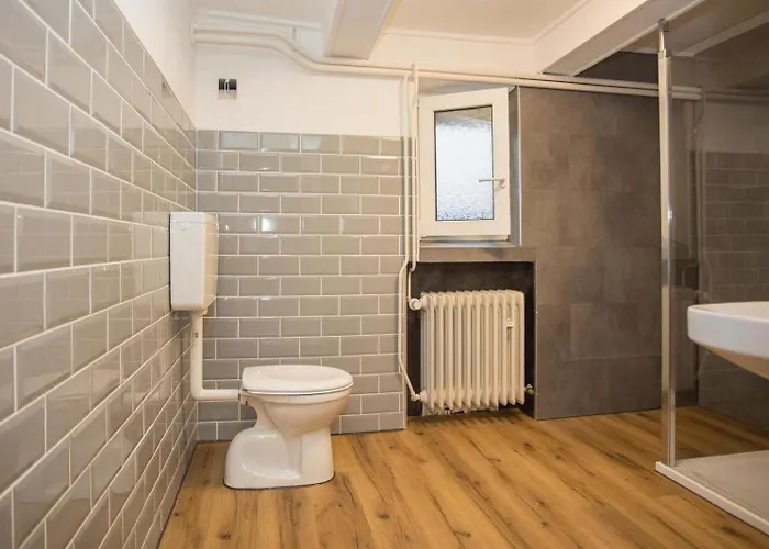 Welcome In - Groepsaccommodatie Met Terras En Berging Winterberg